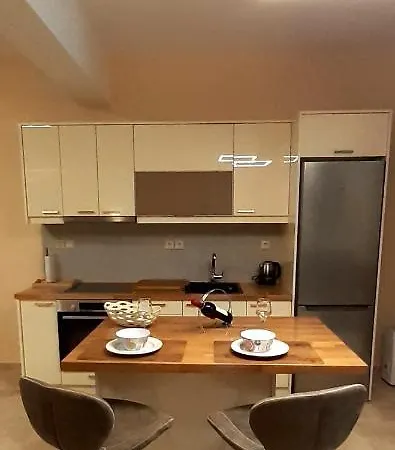 4 Seasons Villas & Suites - Psaltis Street Aparthotel Ándros