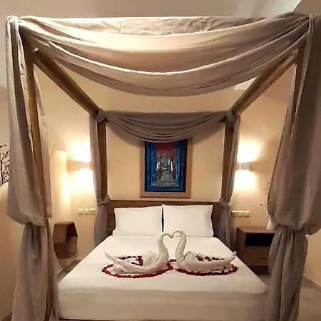 4 Seasons Villas & Suites - Psaltis Street Ándros