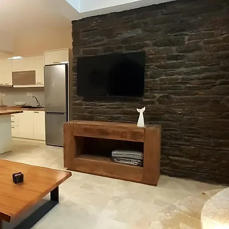 Aparthotel 4 Seasons Villas & Suites - Psaltis Street