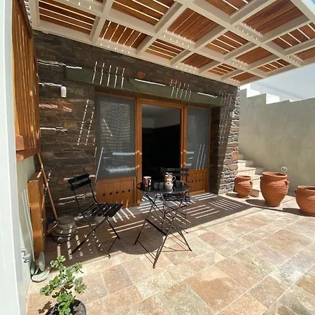 4 Seasons Villas & Suites - Psaltis Street Ándros