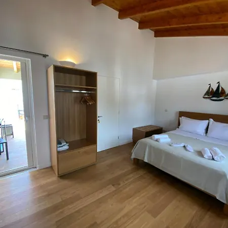 Aparthotel 4 Seasons Villas & Suites - Psaltis Street *