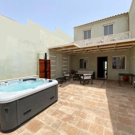 4 Seasons Villas & Suites - Psaltis Street Ándros